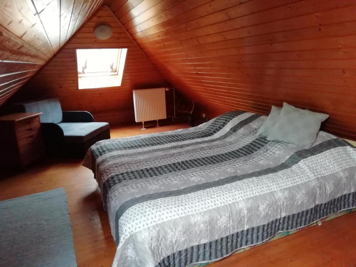 Eoetvoes Nyaralo Villa Siófok Buitenkant foto